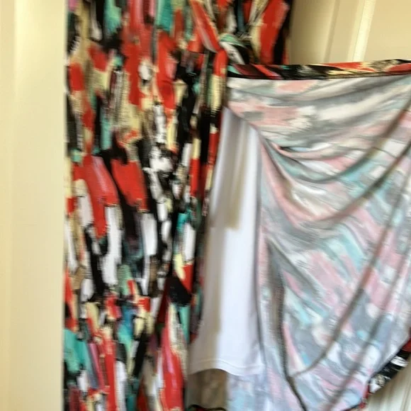 Miracle Suit wrap dress - Picture 4 of 6